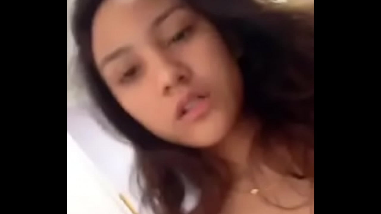 MALAYSIAN CHINESE TEENAGER SELFSHOT