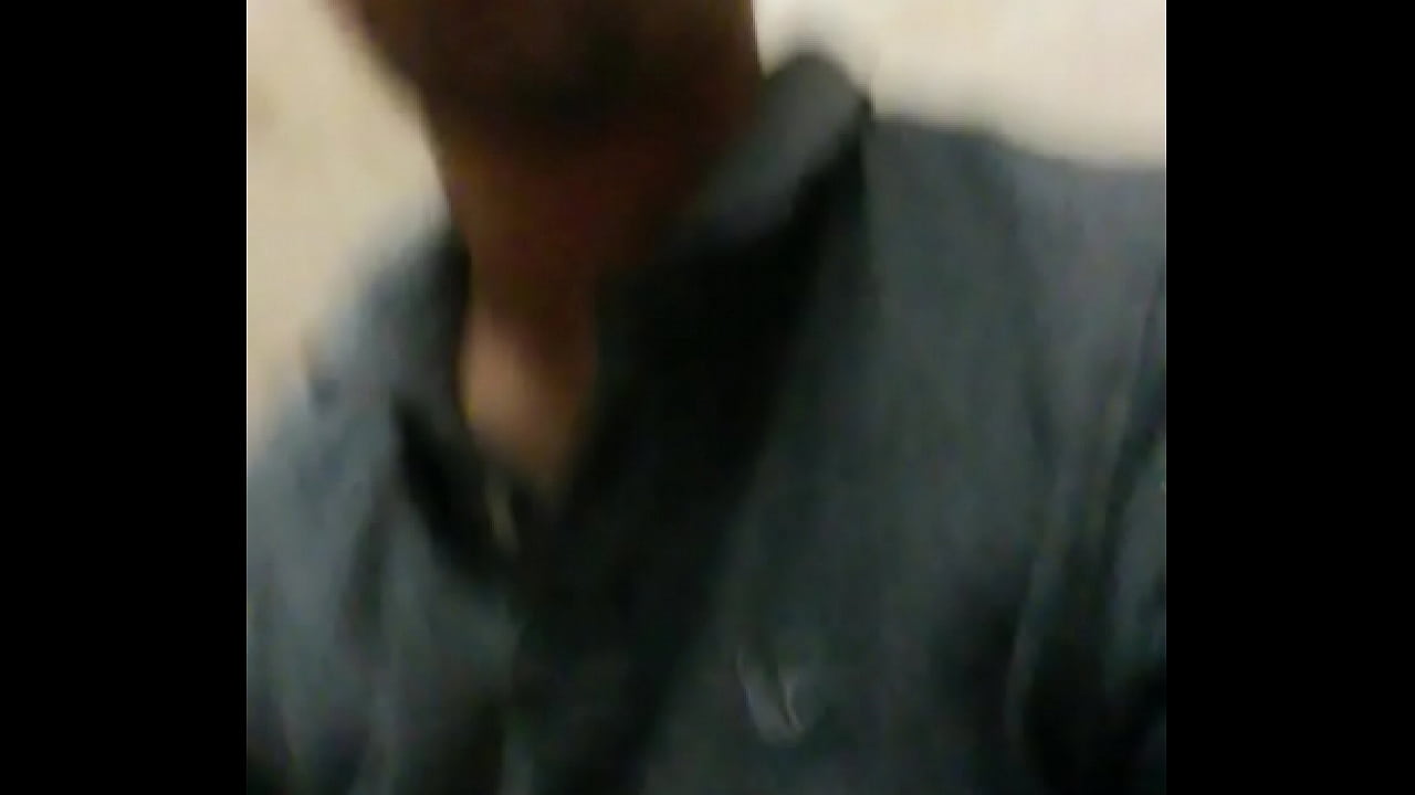 pajeandome en los ba&ntilde;os publicos