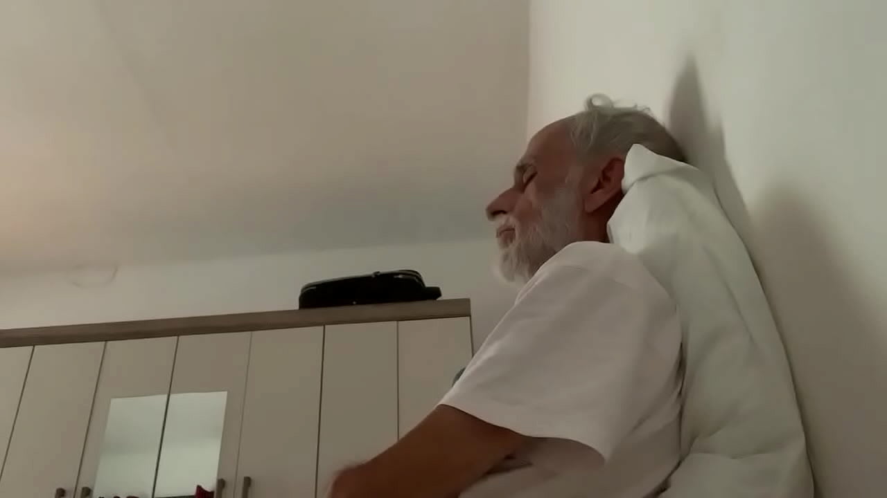 No escurinha do meu quarto , minha Gata acabou com me cu e depois comi o dela gostosa