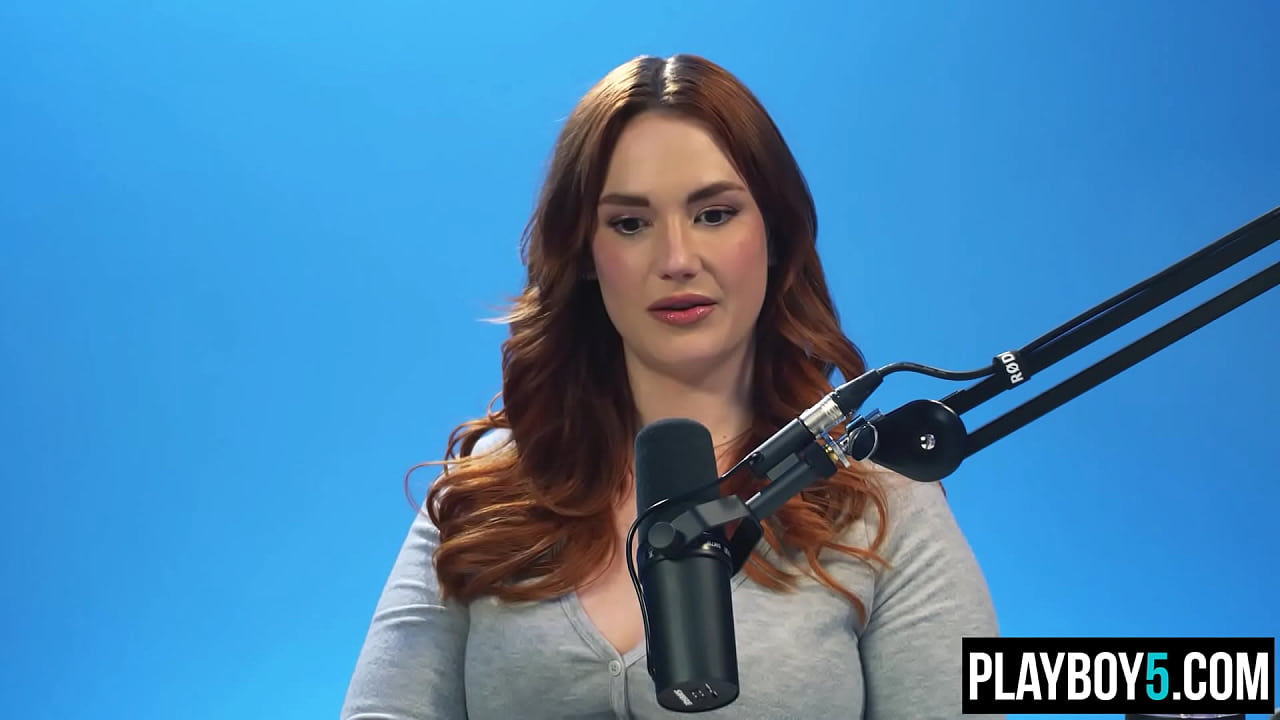 Chunky BBW cougar Siri fingers her hairy snatch until she cums hard