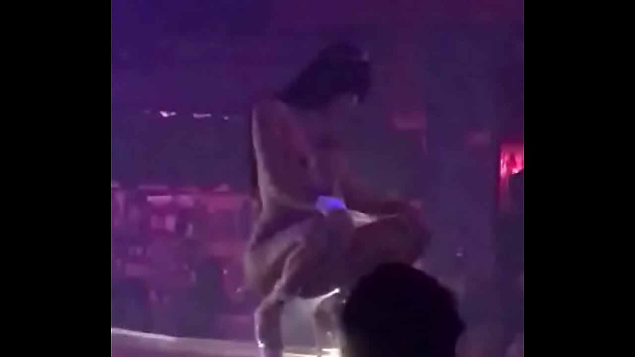 m&iacute;a Marin teibol parte 1