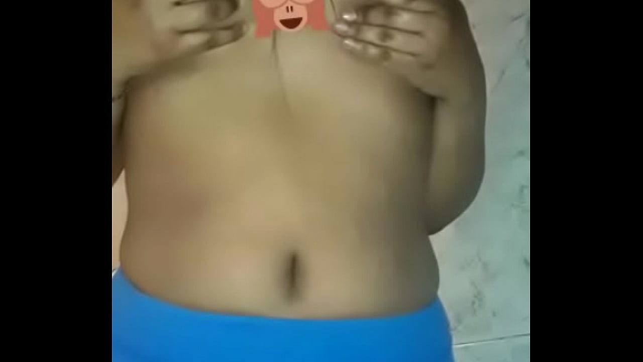 me muestra las tetas para q la coja