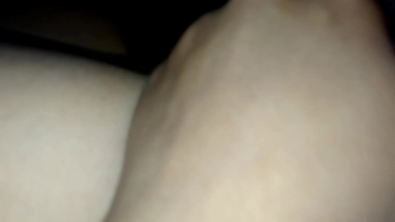 Cadela dando gostoso na sua casa