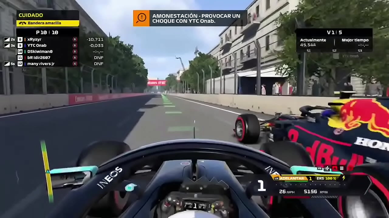 Kiwiman se aprovecha de pendeja manos tontas y la destroza