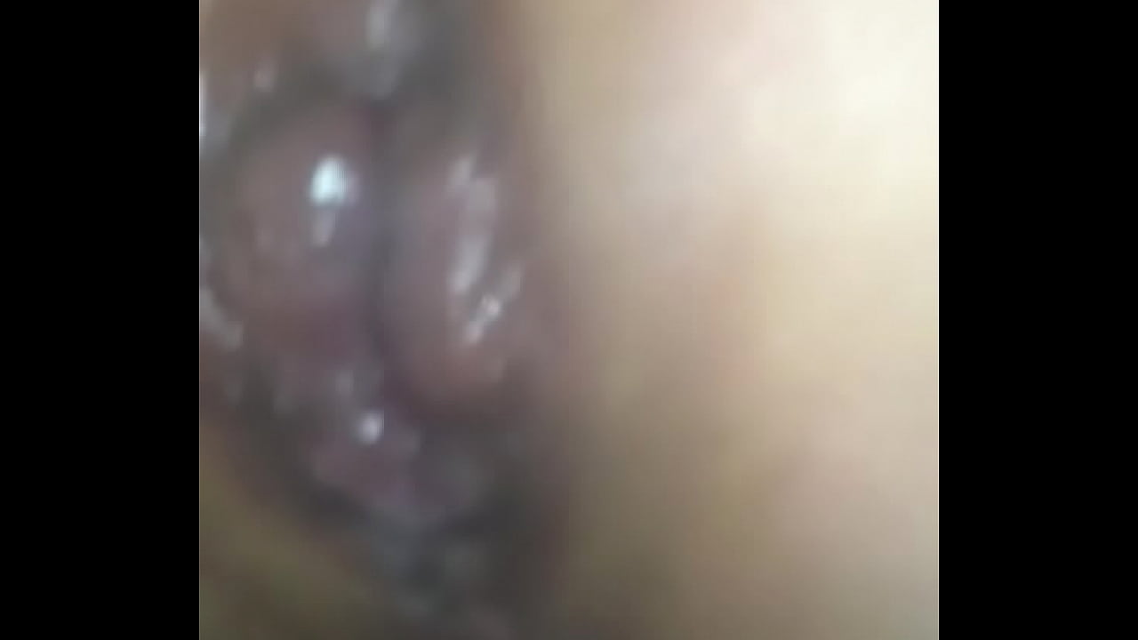 Me dej&oacute; el culo caliente lleno de leche estaba bien arrecho