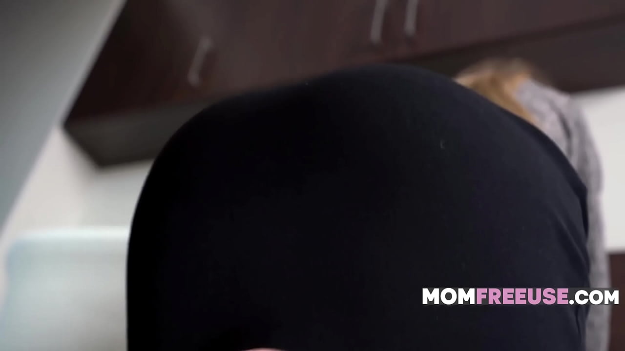 Twice The Love, Twice The Fun (MILFs Are Made For Freeuse)