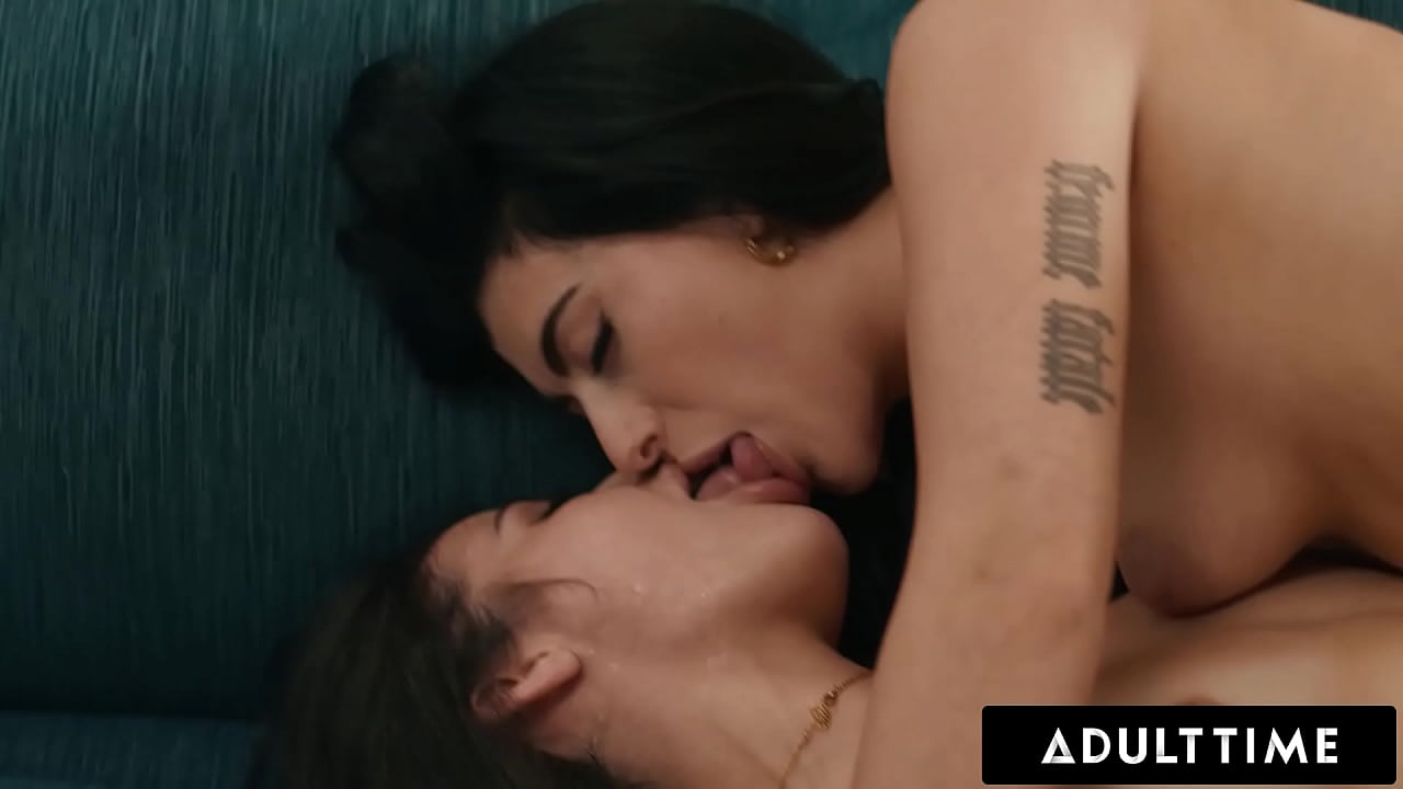 Kylie Rocket & Gal Ritchie Lesbian Love Making Roomies!