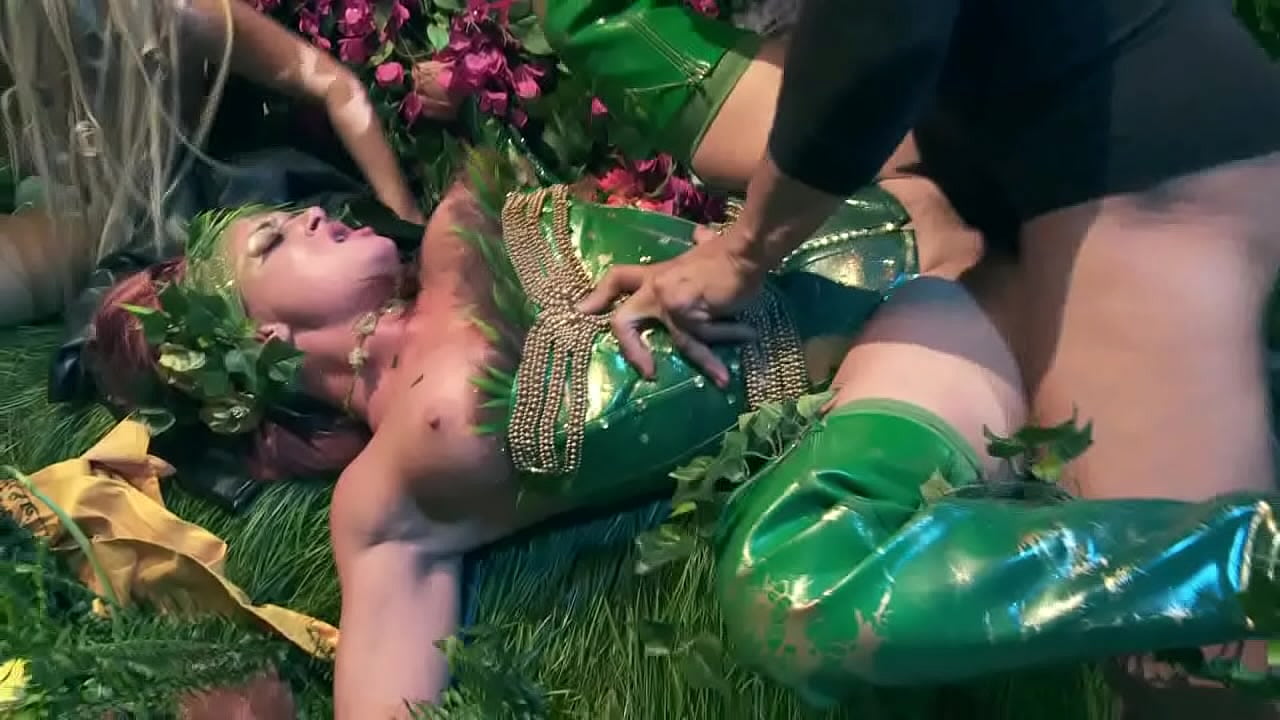 Batfuck Enters Poison Envys Garden Of Lust And Fucks His Cock Off