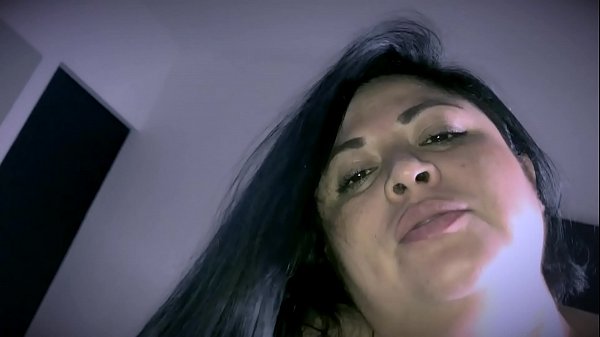 PUTA TETONA SE CONFIESA MAMANDO