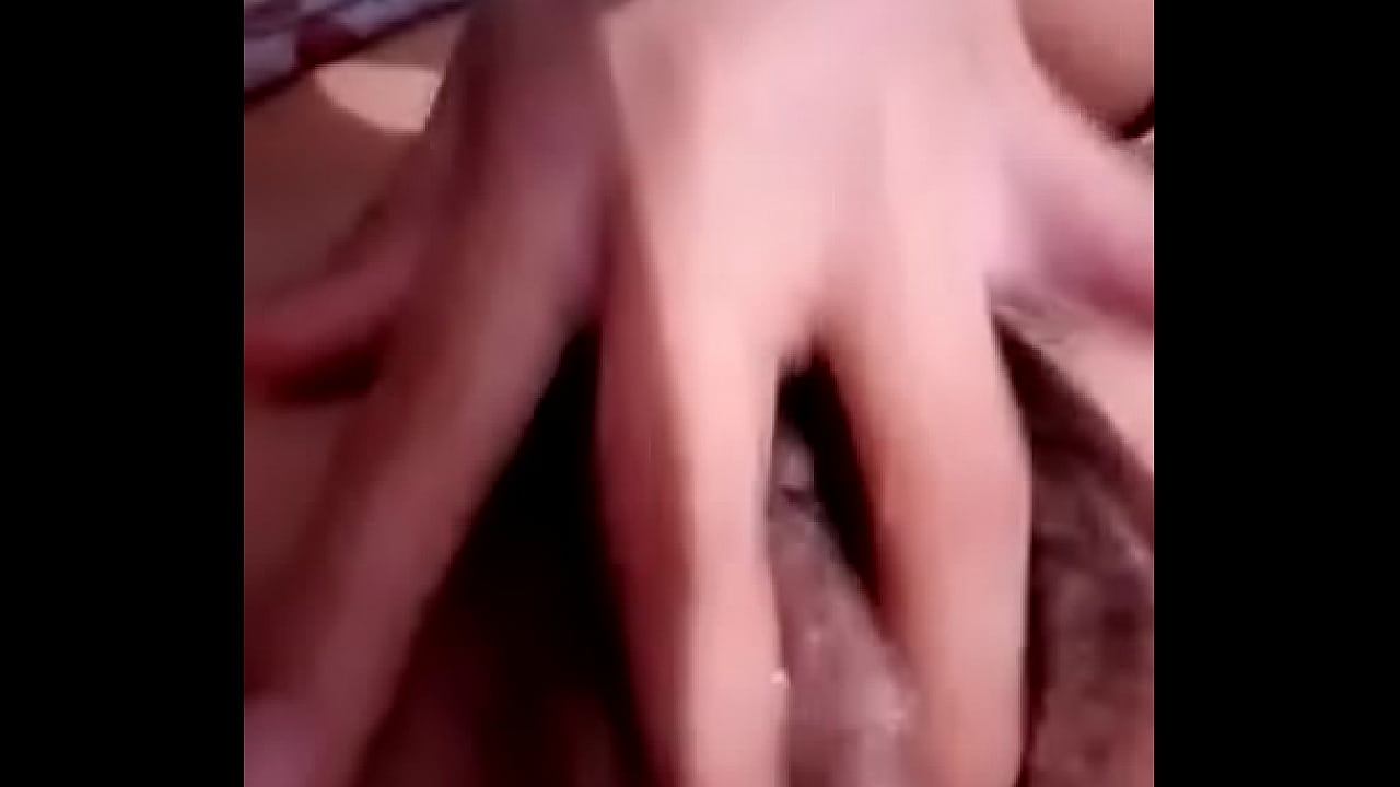 M&aacute;s de jazm&iacute;n pendeja mojadita para m&iacute;