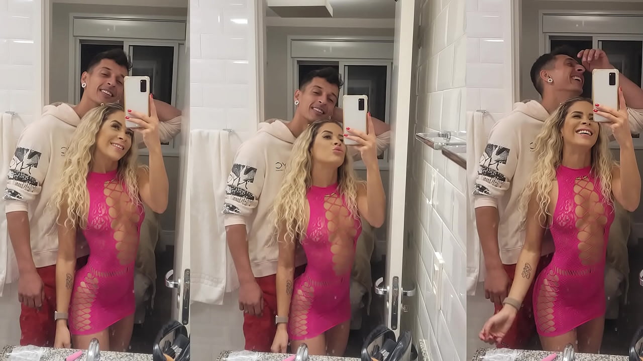 collabinho com a Sininho, a barbie ninfomaniaca!