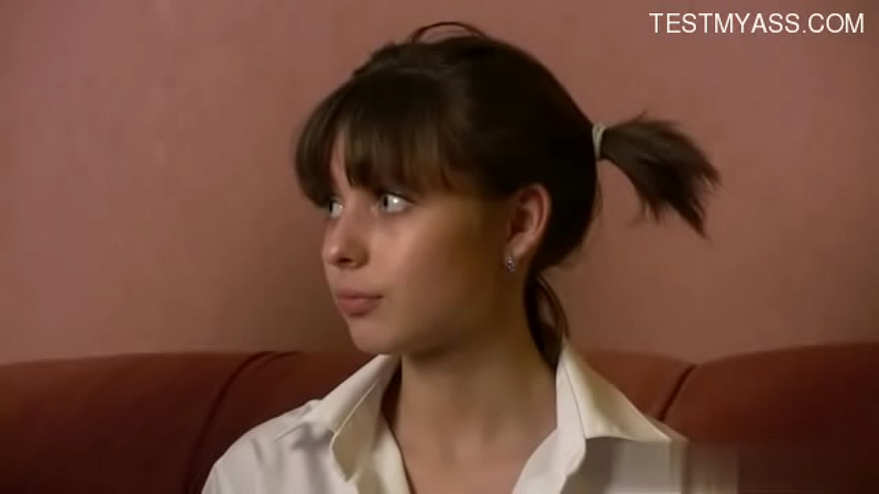 Young girlfriend anal cum