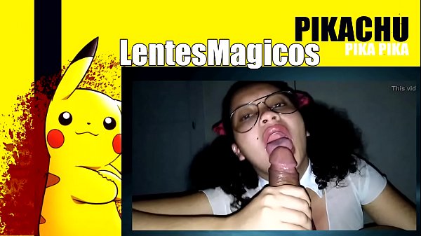 novia de 20 a&ntilde;os me da una mamada vestida de colegiala con lentes mama como diosa