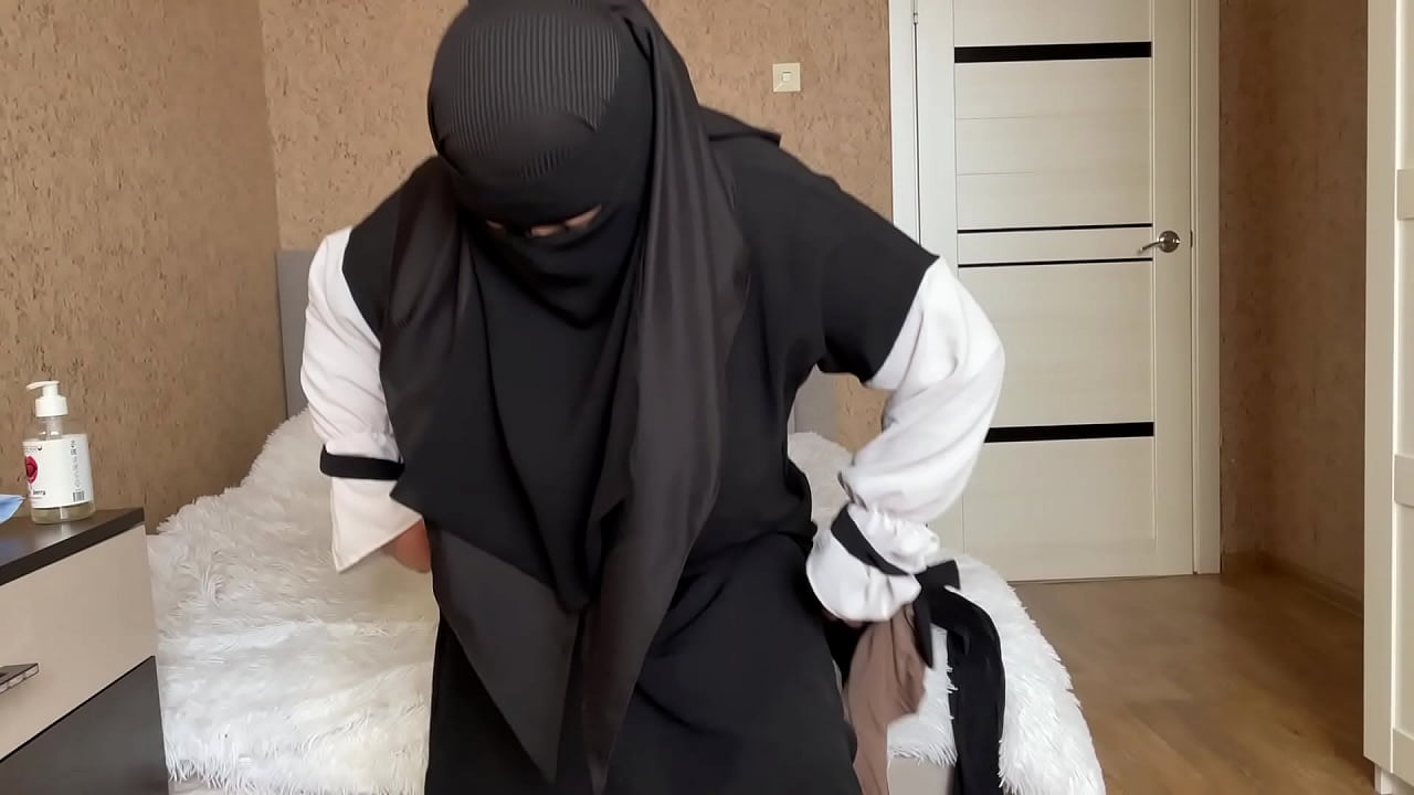 Fucked Arab stepmom in pantyhose and accidentally cum inside