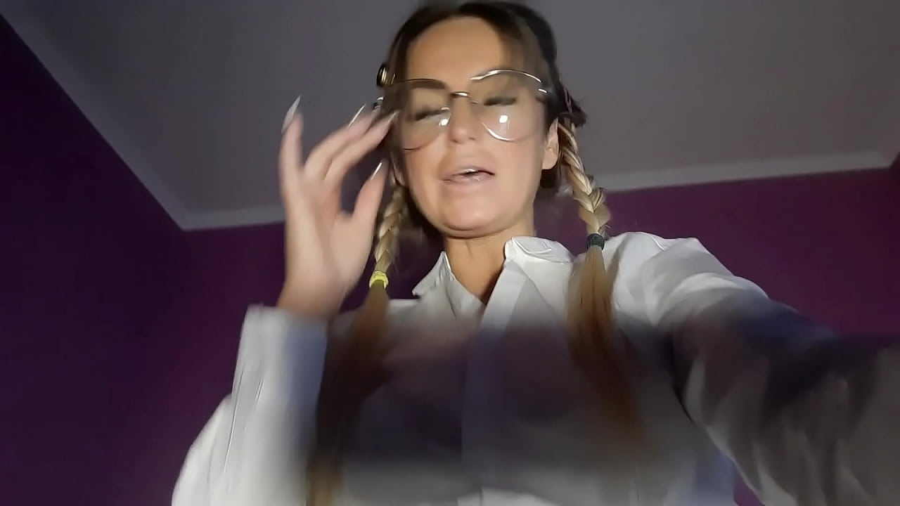 Ты ещё не видел твою новую училку такой...