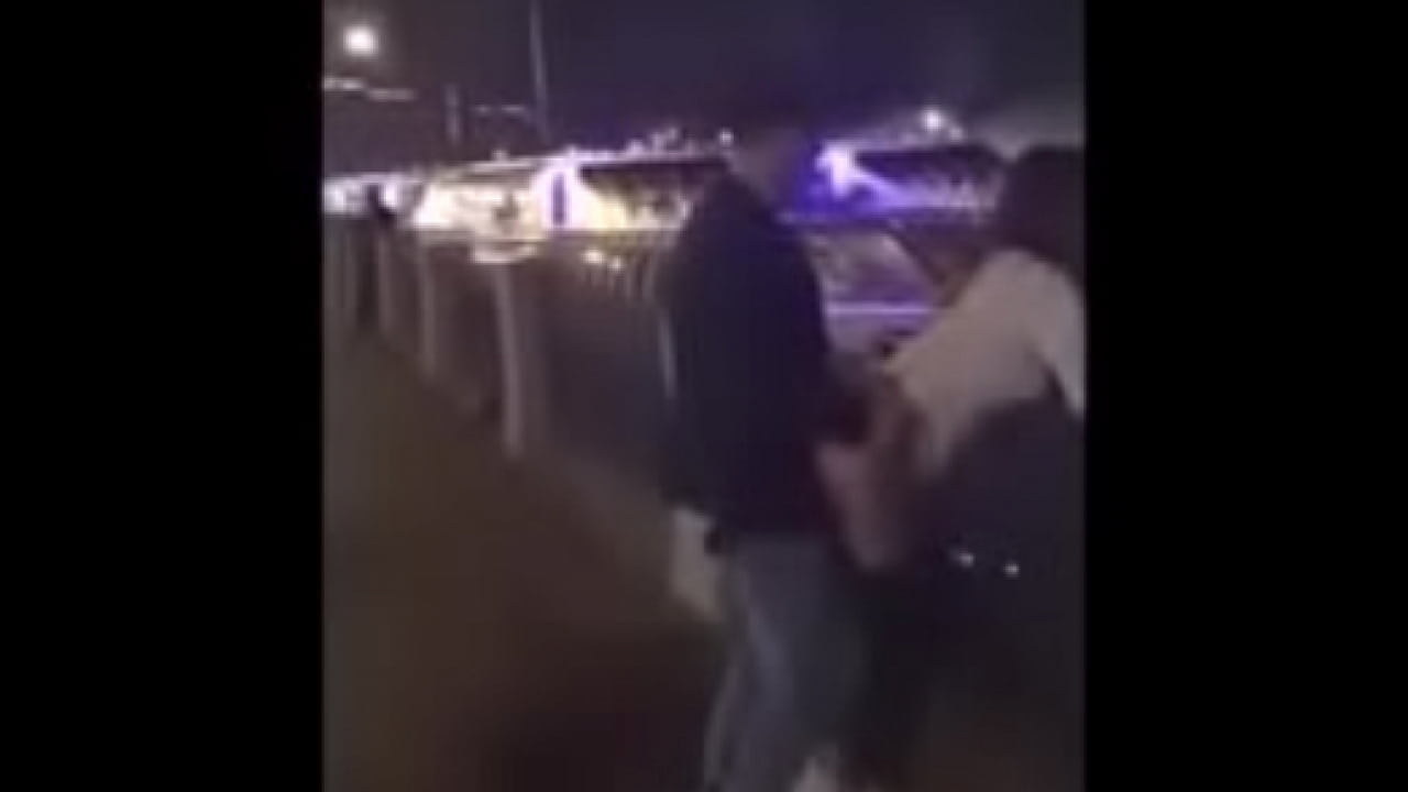 Отымел шлюхшку на улице