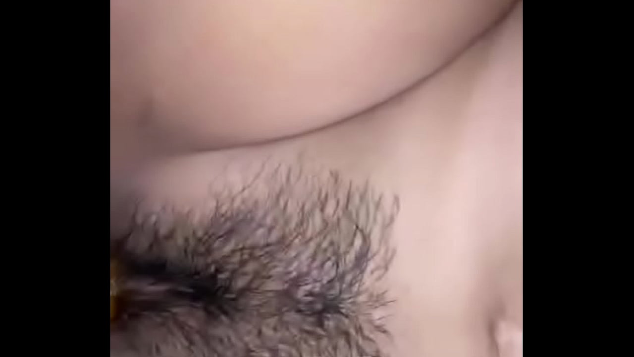 Filma como me penetra una y otra ves