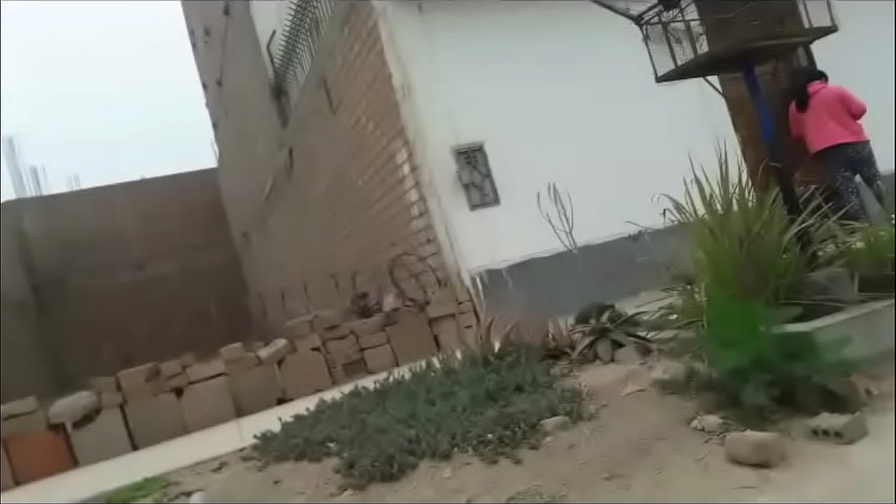 Culona Madura en Urbanizaci&oacute;n Sol De Huampan&iacute; 01