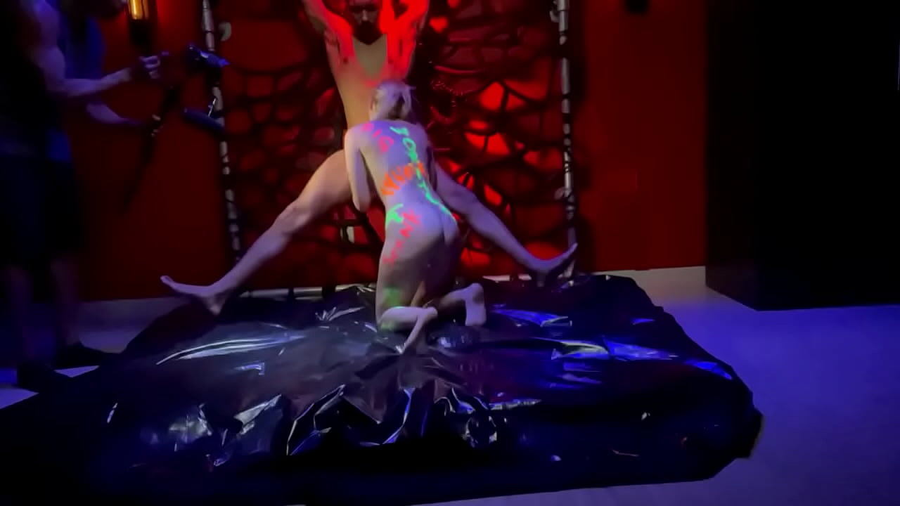 White slut gets fucked