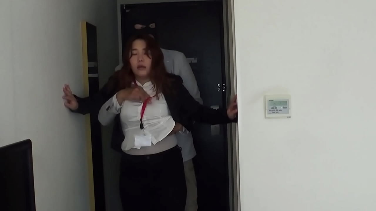 旅行会社OLと肉弾戦SEX Travel agency office lady and flesh bullet battle SEX