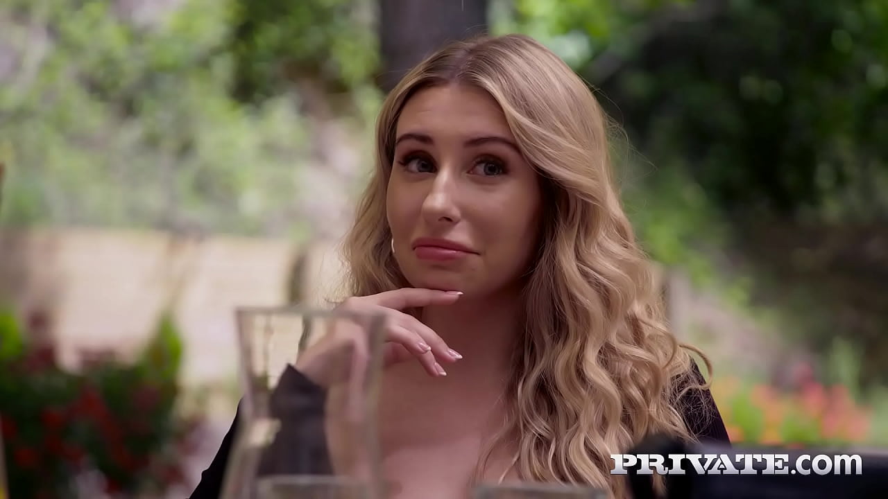 Mary Rock Relaxes with an Outdoor Fuck