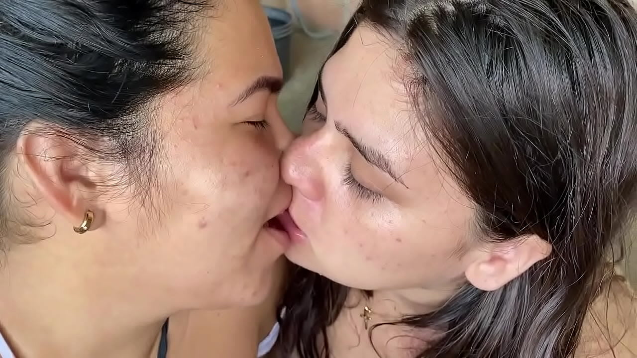 No quer&iacute;a tener sexo con mi hermanastra, pero no tuve elecci&oacute;n SEXO LESBICO