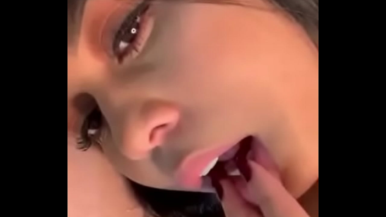 Stefany gordita tetona