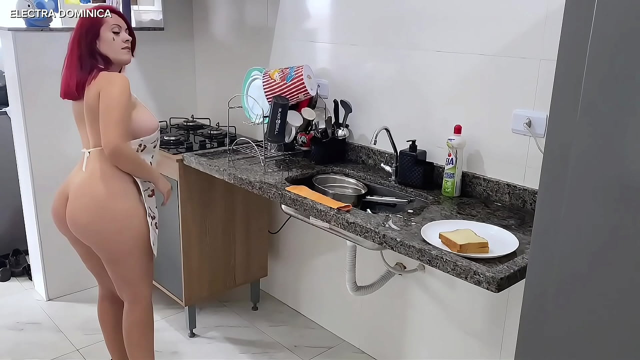 Isso &eacute; oque acontece se contratar uma empregada latina em sua casa (ELECTRA OFICIAL)