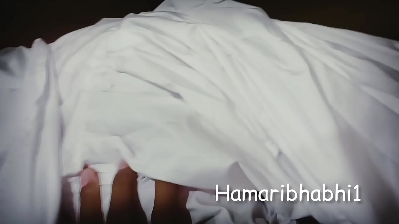 Hot Indian girl having sex in hot salwar kameez.