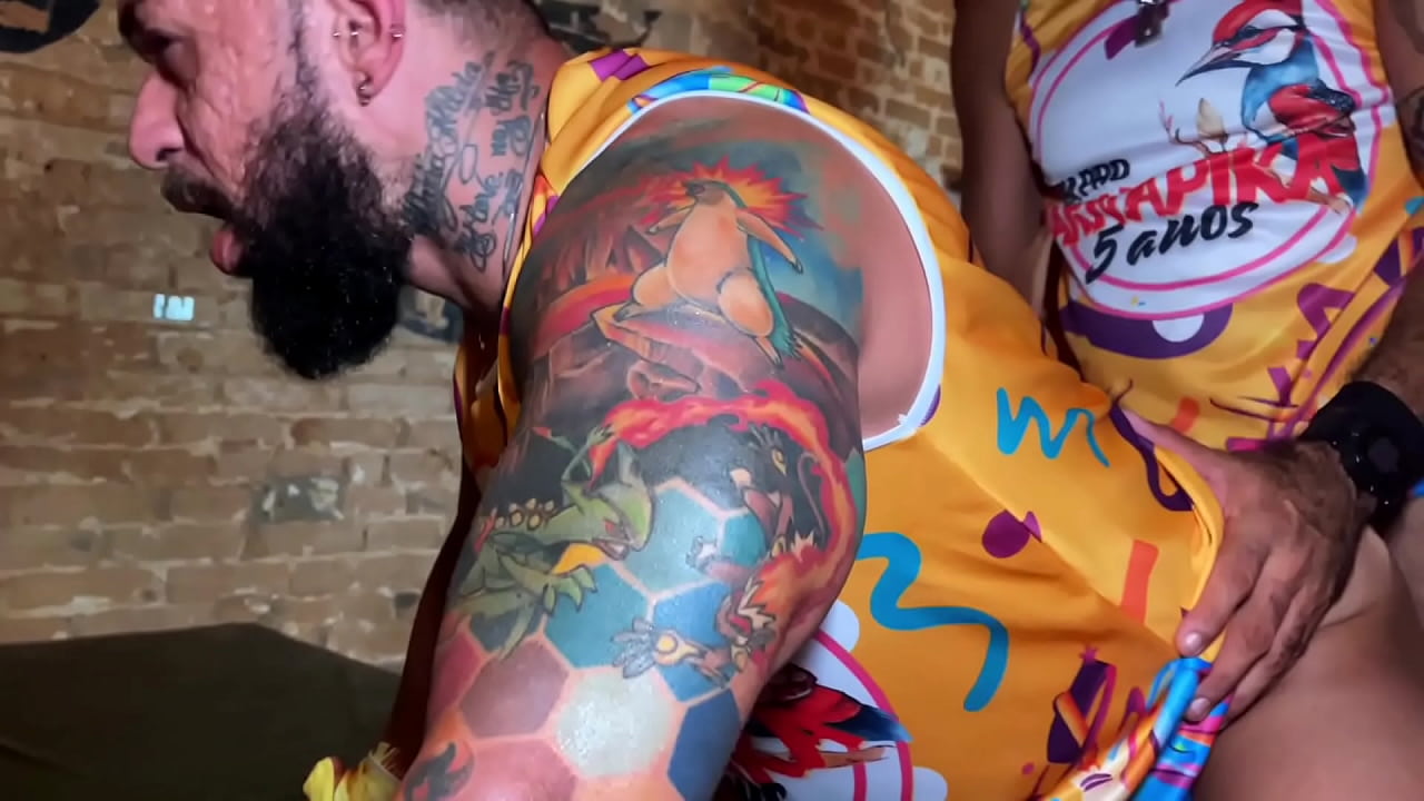 ORGIA DE CARNAVAL 100% BAREBACK