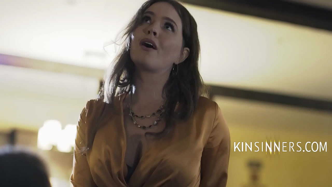 Swinger StepAunt Comes On VERY STRONG!