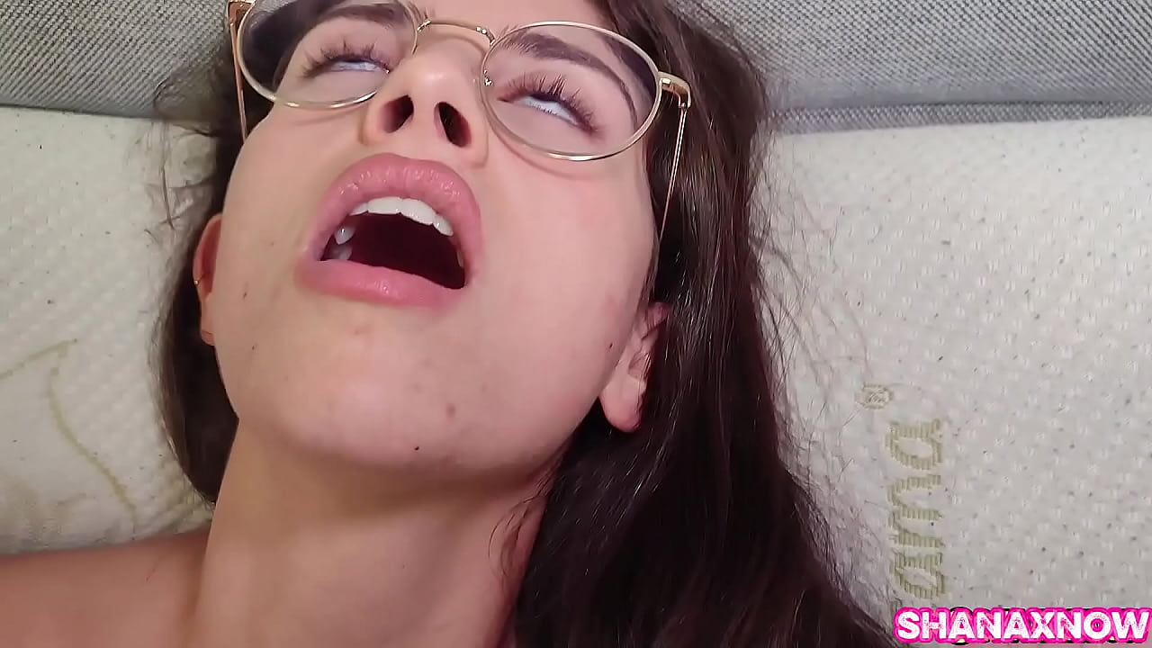 FULL NAKED SPANISH DIRTY TALKING FOOT FETISH PUSSY CLOSEUPS