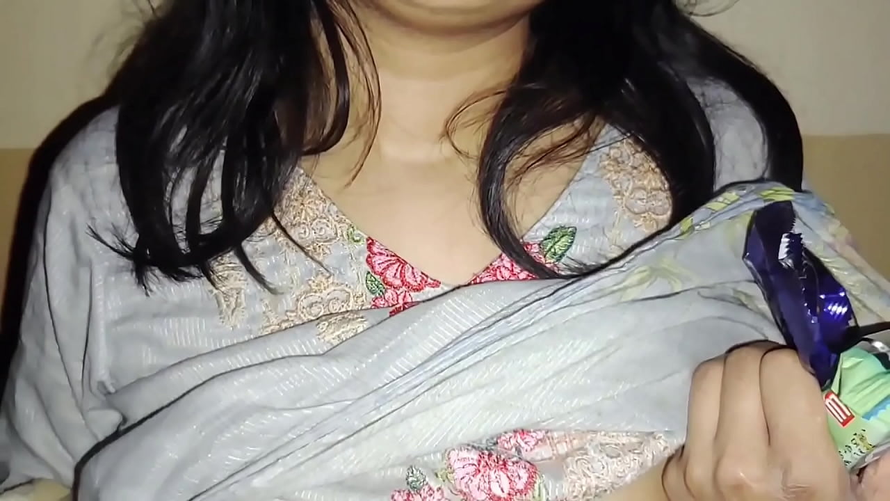 Horny Stepsister Showing Big Natural tits