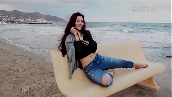 Novinha safada mostrou a racha escancarada para nossa aprecia&ccedil;&atilde;o