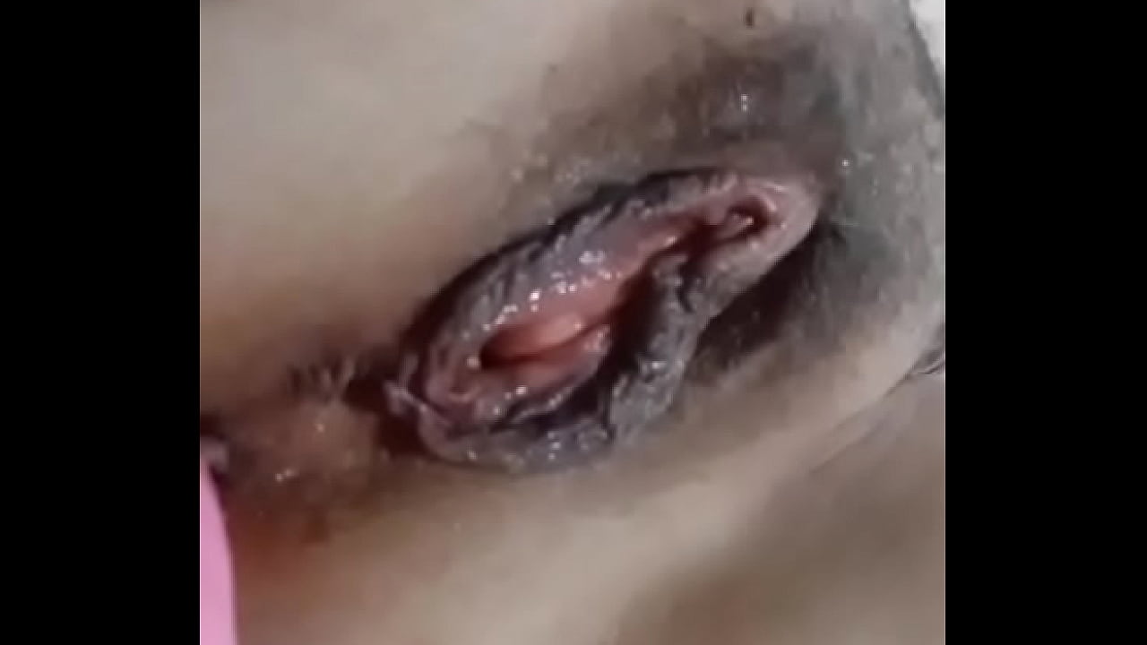 Amiga se masturbando gostoso