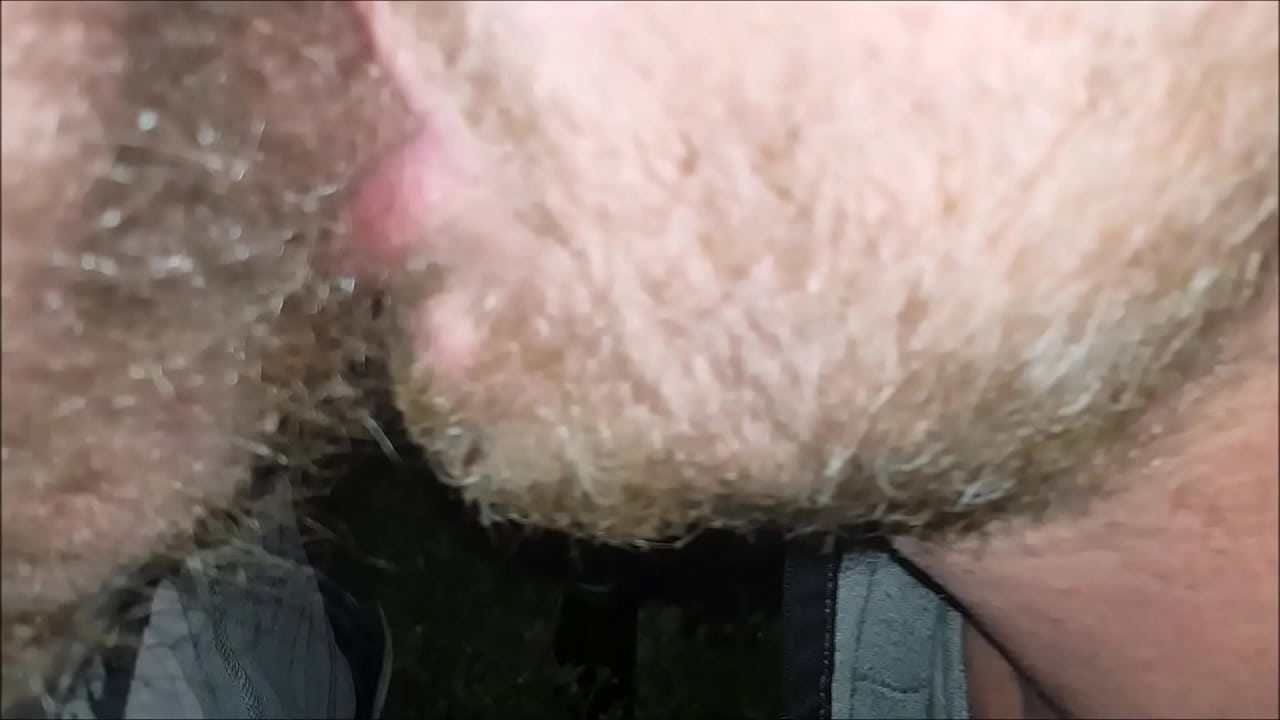 Sucks my dick in nature. And gave in the ass.