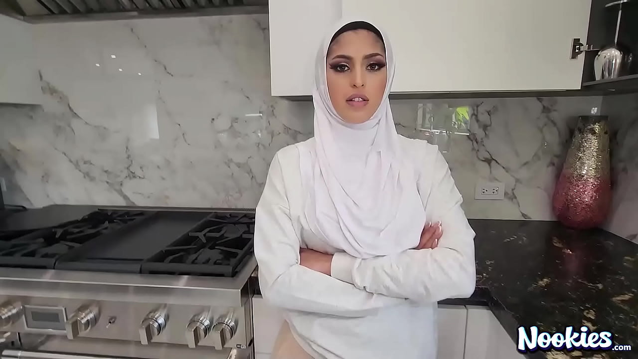 2 Arab Hijab Girls Fucked - NOOKIES