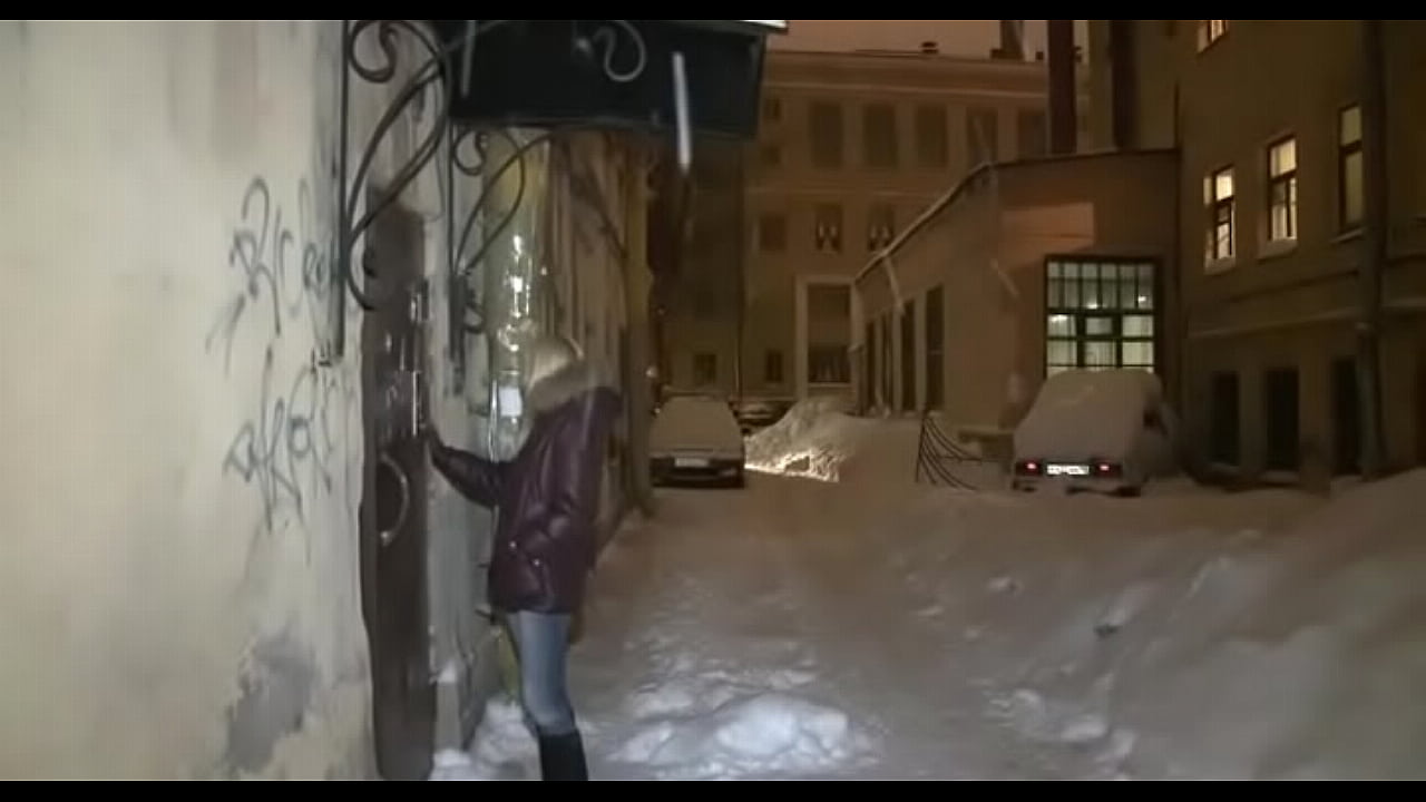 Skinny whore wants coarse sex