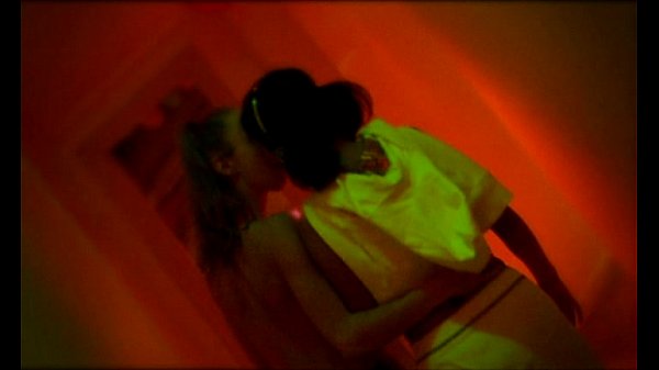 Clipe er&oacute;tico da banda Placebo