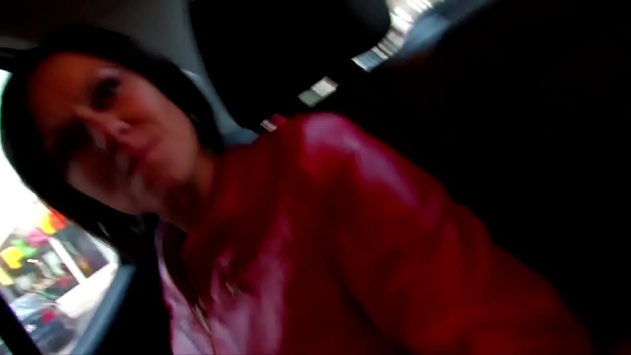 Incontrata sulla spiaggia, portata a casa e scopata il culo