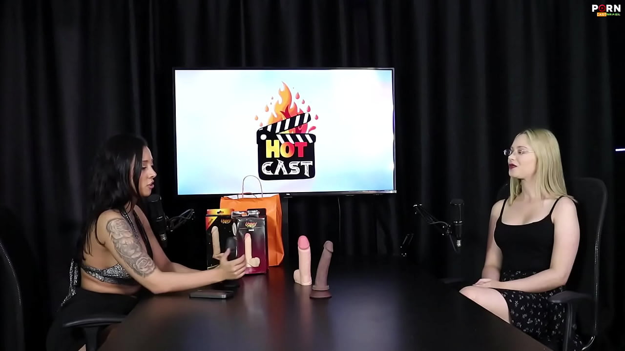 VEJA A ENTREVISTA SAFADA E CHEIA DE PUTARIA COM A VIVAN LOLA E NOSSA SAUDOSA VIT&Oacute;RIA BEATRIZ NO PORN CAST BRAZIL - PARTE 3 (WATCH ON: SHEER/RED)