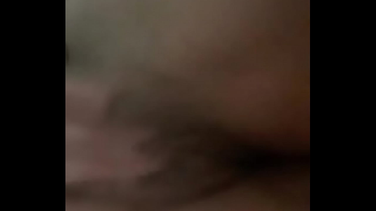 Puta toc&aacute;ndose