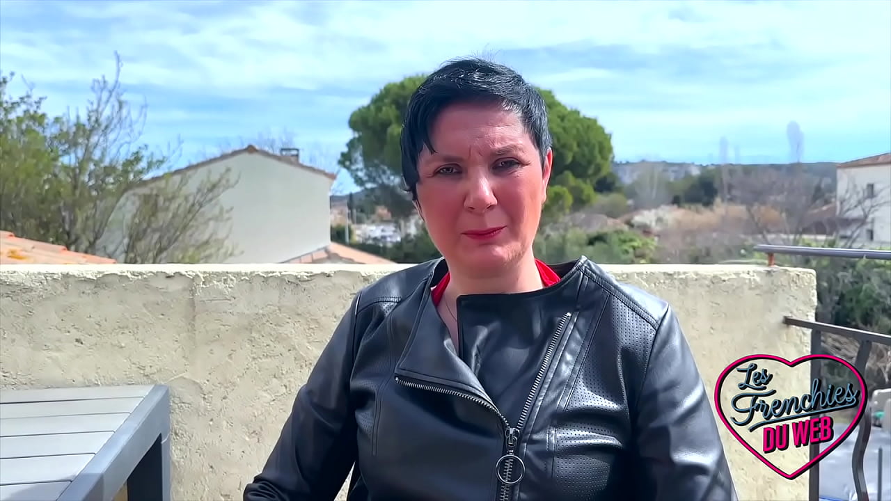 Nina, belle milf, veut du sexe brutal