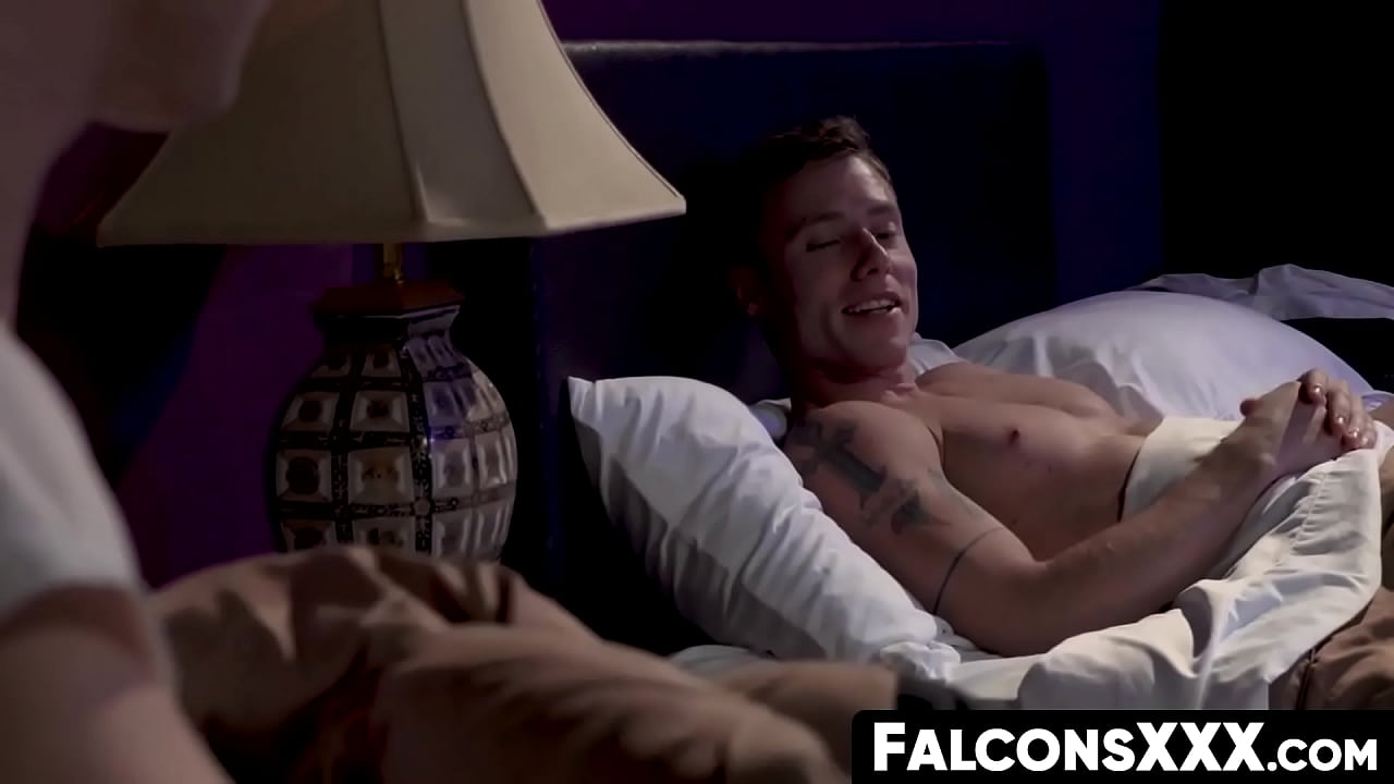 One jock slowly seduces a little twink until he's balls deep inside of his ass and enjoys it all.