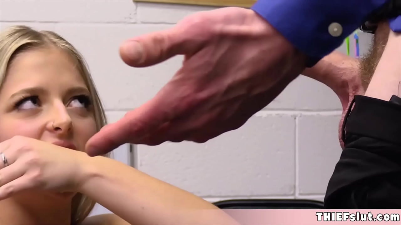 Sulky thief must offers her pussy for punishement