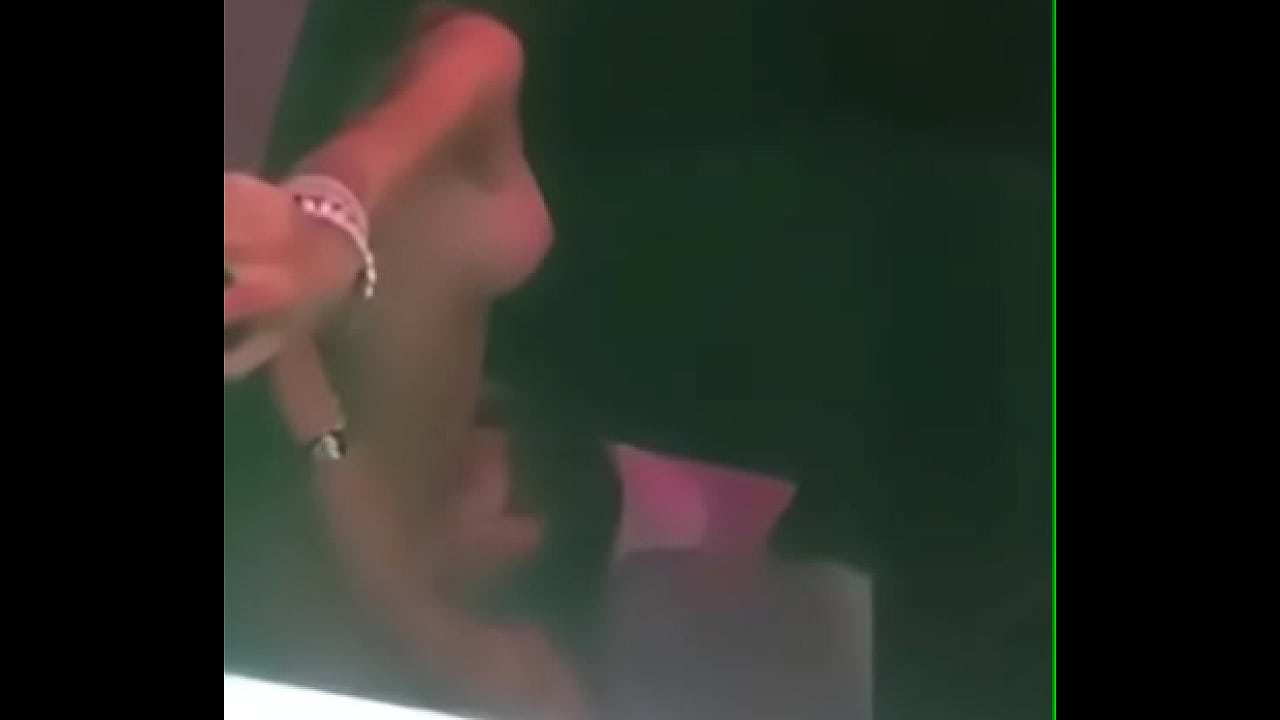 Lesbianas follando en discoteca