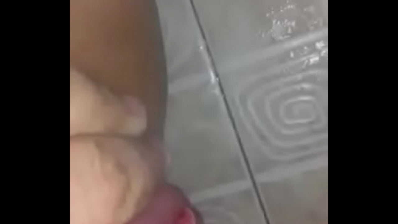 Masturbada con dedicacion para el amigo de.su novio