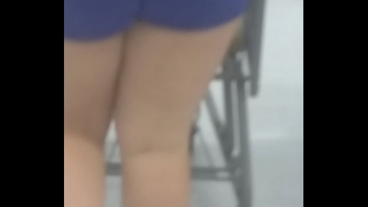 Fat booty teen candid