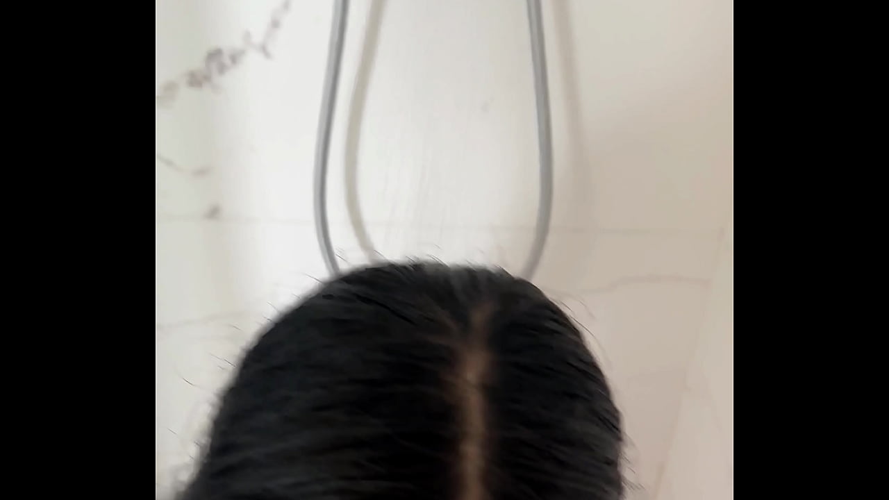 Wet Sex In The Shower Cumming In The Mouth - Sara Retali & Sergio Lagos