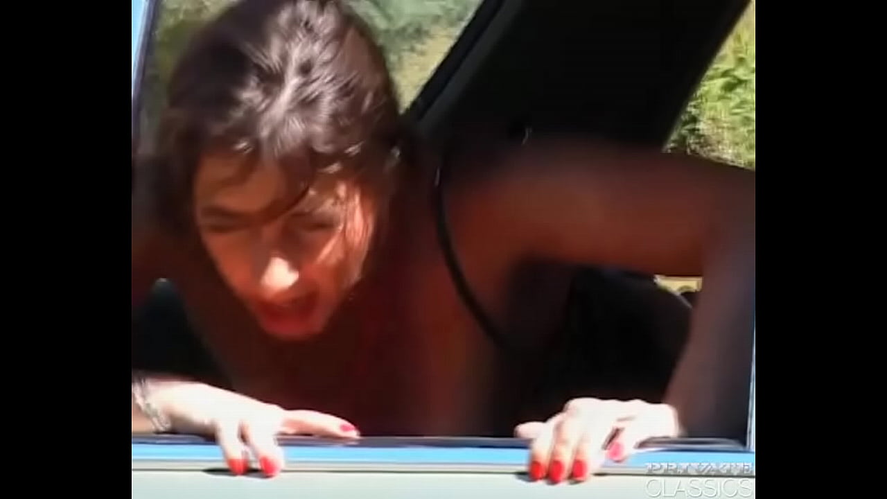 Private Amateur: Sian, an Anal Addicted MILF